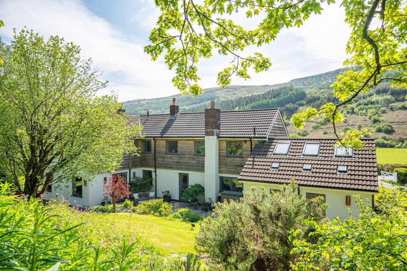 Rear Elevation and Setting- click for photo gallery